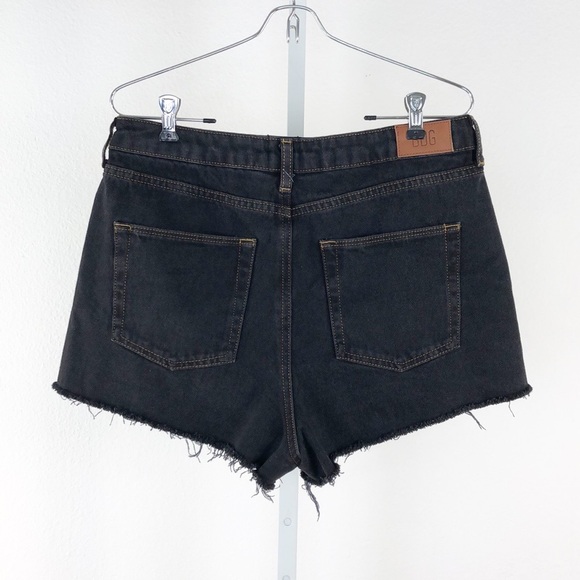 BDG Black Mom High Rise Denim Shorts, W32 - Picture 2 of 6